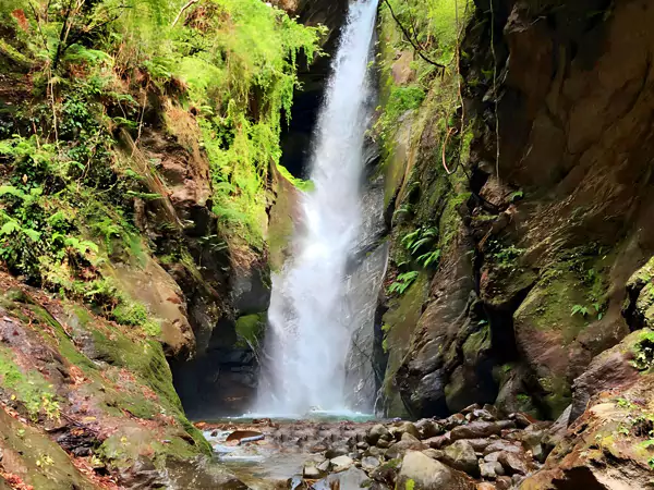 Bangoru Waterfall