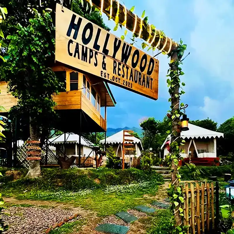 Hollywood Camps and Restaurant Garden View